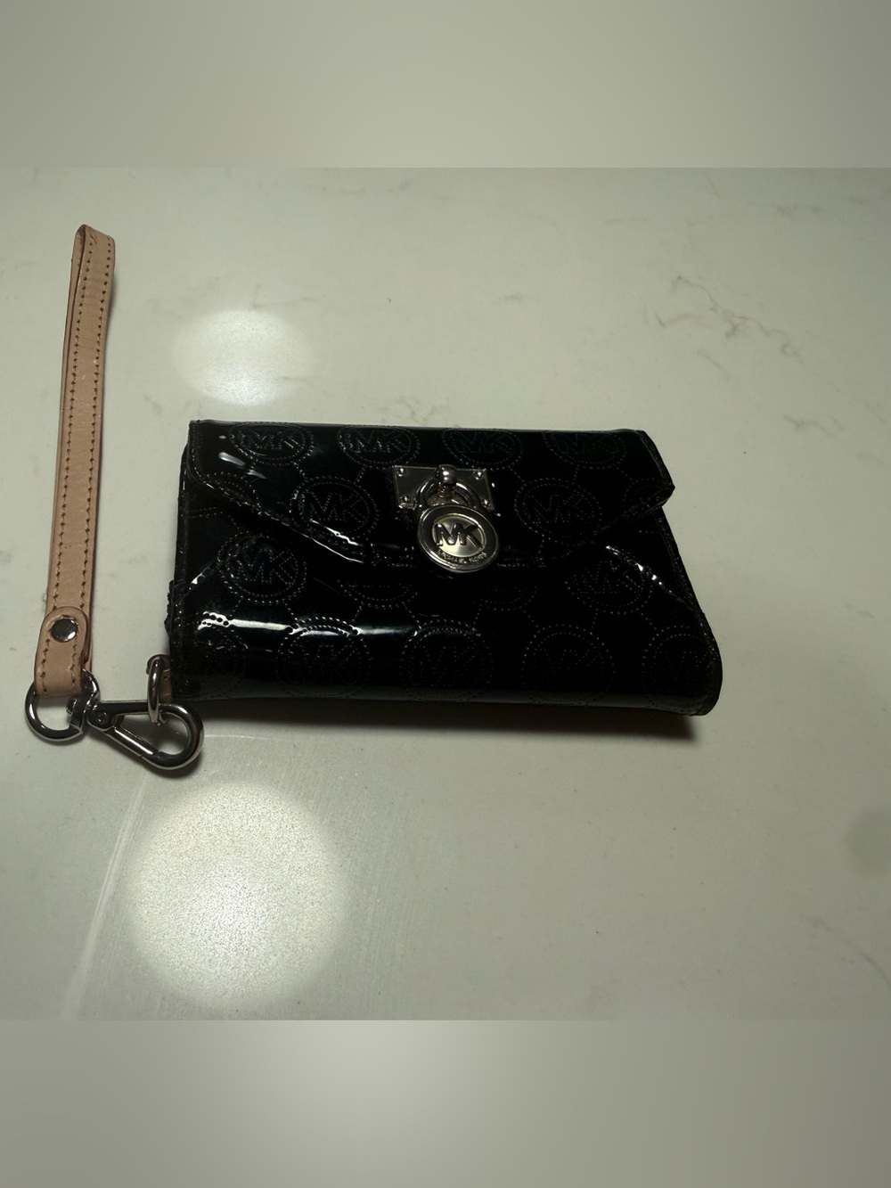 Michael Kors wallet iPhone 5 holder